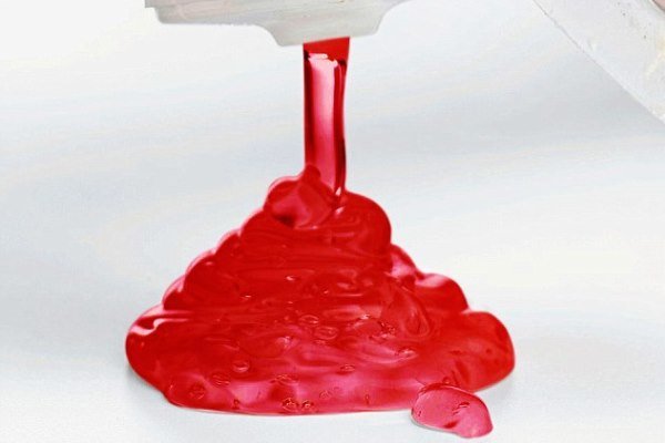 انتقاد از تزریق ژل و بوتاکس در آرایشگاه‌ها