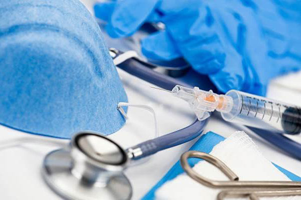 استقرار بیش از ۳ هزار پزشک متخصص در مناطق محروم