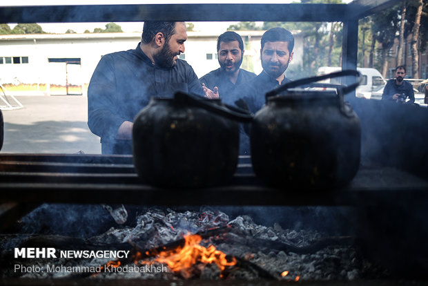 نظارت بر سلامت موادغذایی و آشامیدنی زائران اربعین